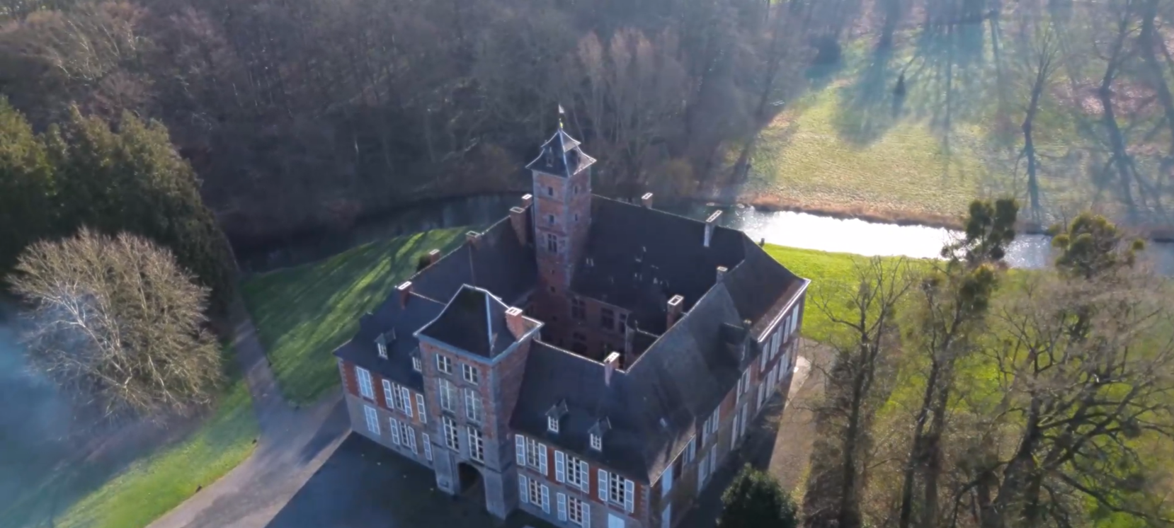 Écaussinnes : journée vénitienne au château de la Follie