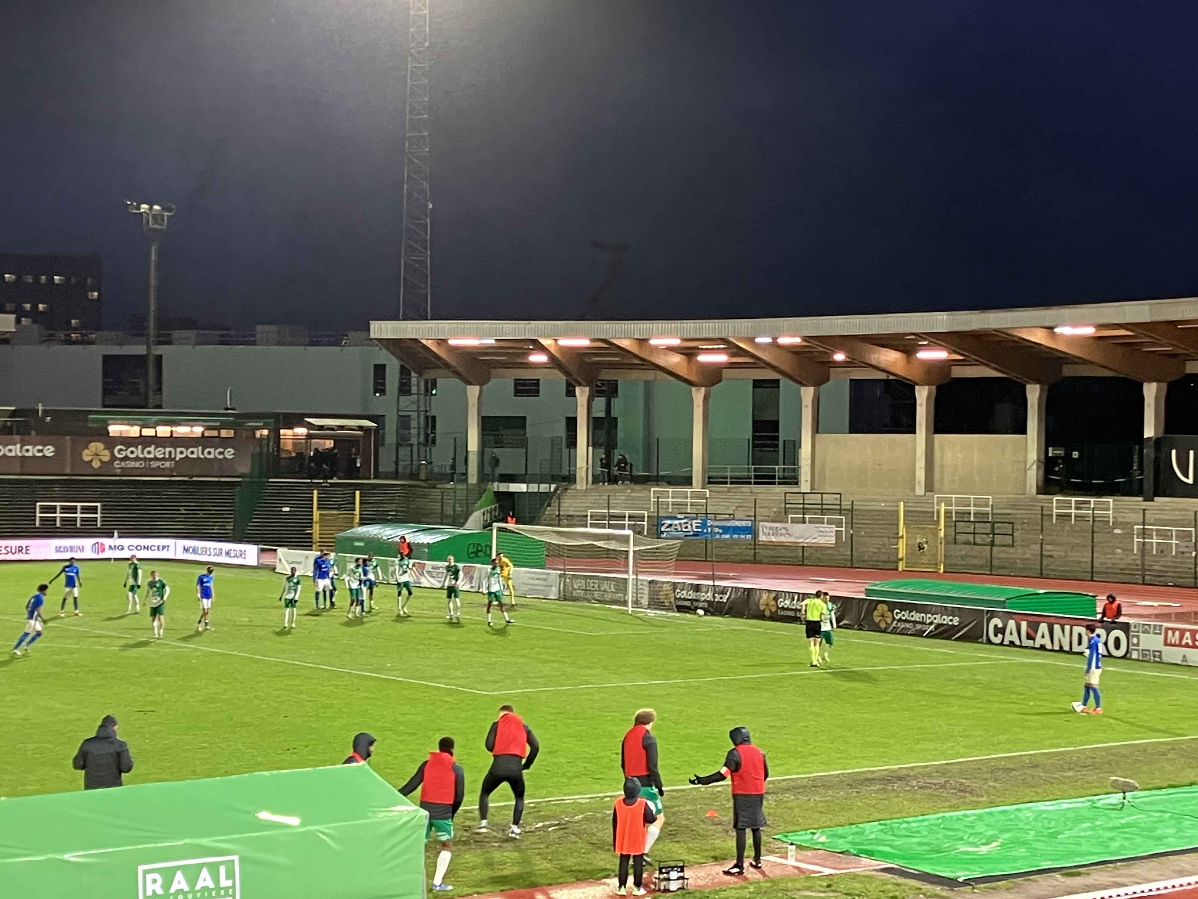 La RAAL La Louvière bat les espoirs de Genk