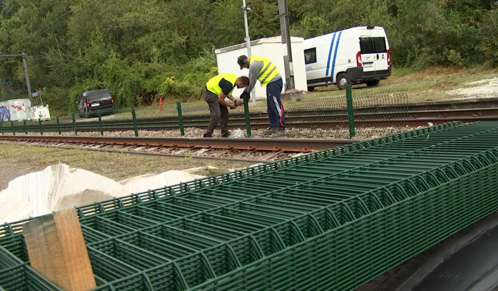 Morlanwelz : Infrabel installe des barrières anti-intrusions à la gare pour lutter contre les traversées sauvages