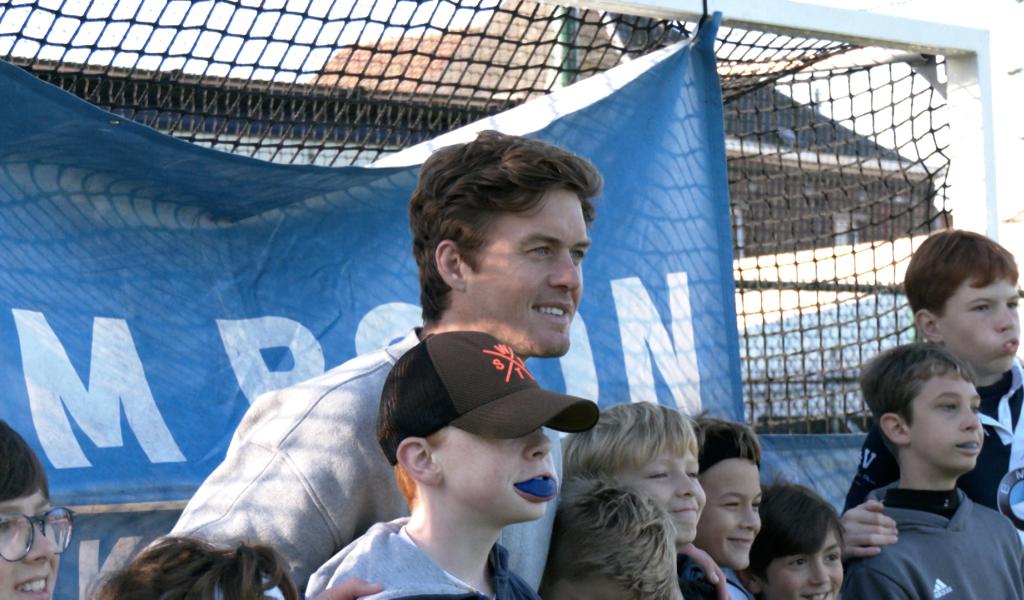 Hockey : le Red Lion Tom Boon à la rencontre des jeunes au Royal La Louvière Hockey Club