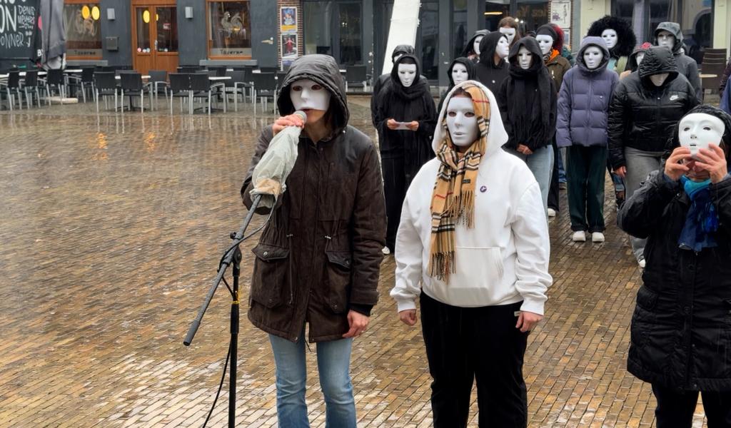 La Louvière : un happening contre les violences faites aux femmes