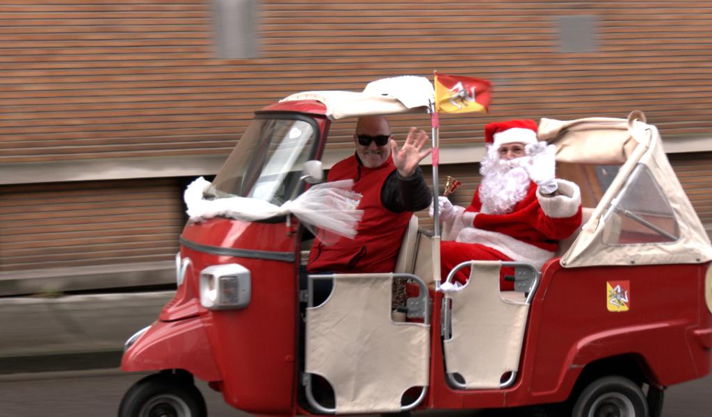 Morlanwelz : le noël solidaire du club vespa " Les Bourdons "