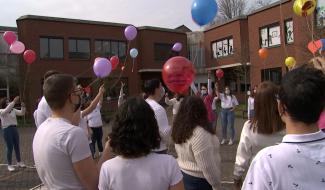 La Louvière : lâcher de ballons du Nursing pour les blouses blanches 