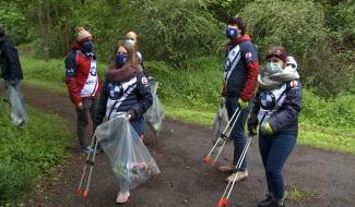 La Louvière : les hockeyeurs se mouillent pour récolter des fonds