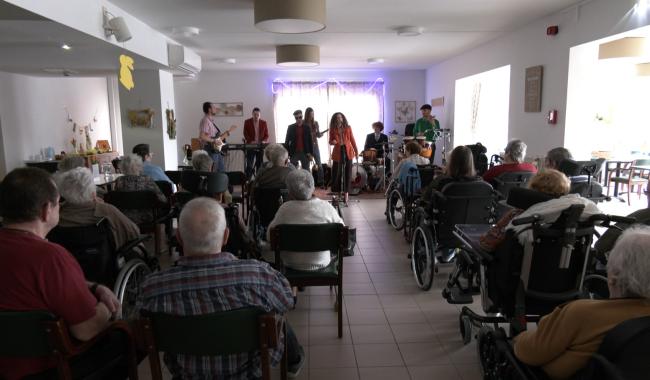 La Louvière : concert à La seniorie de Longtain.